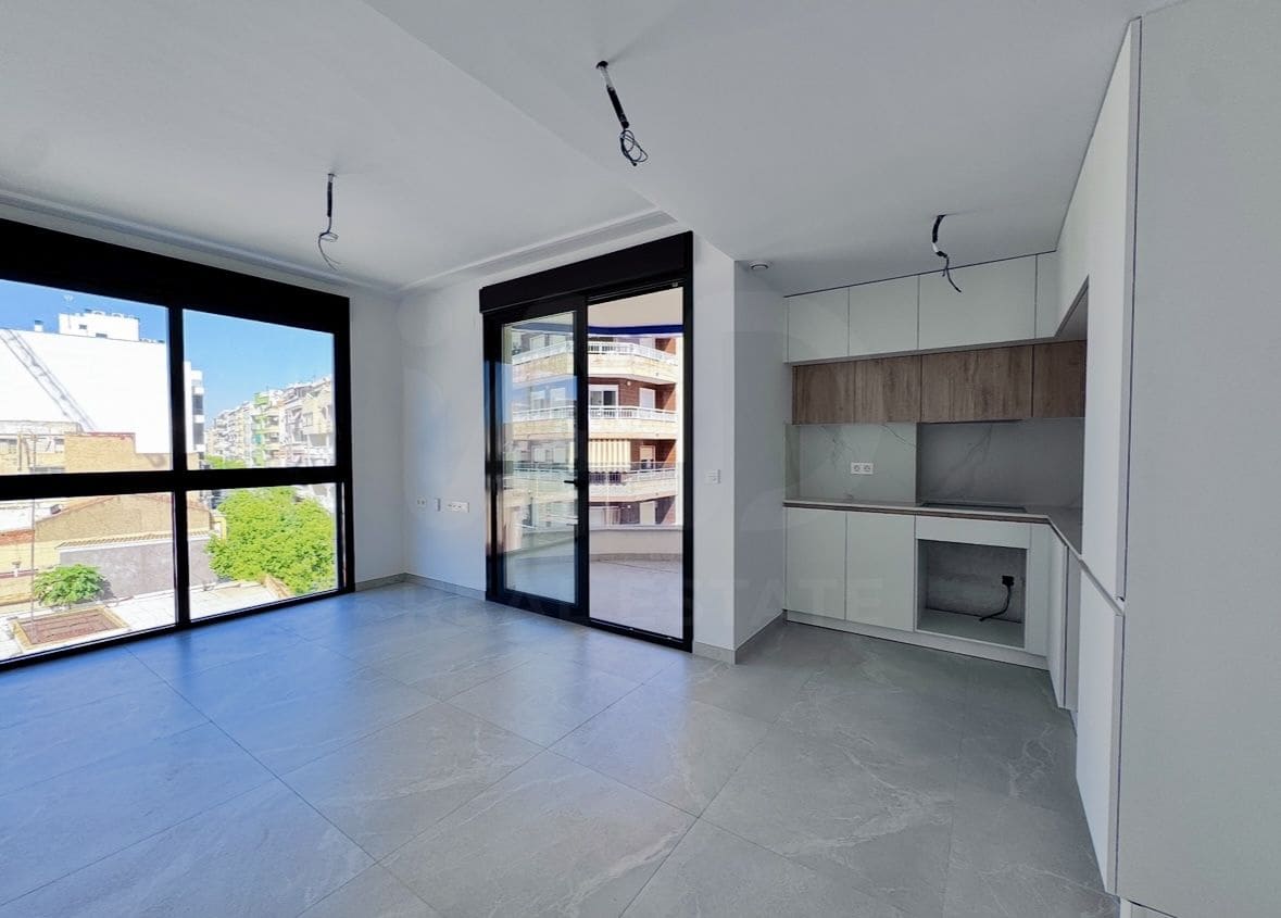 2 soveværelse Lejlighed til salg i Torrevieja med swimmingpool - € 265.000 (Ref: 9987560)