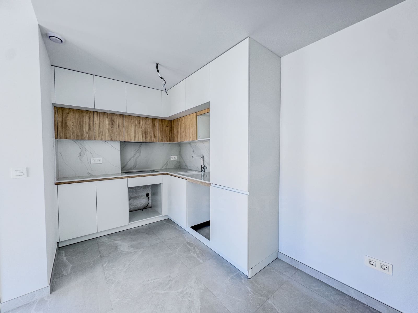 2 soveværelse Lejlighed til salg i Torrevieja med swimmingpool - € 265.000 (Ref: 9987560)