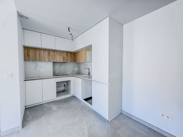 2 soveværelse Lejlighed til salg i Torrevieja med swimmingpool - € 265.000 (Ref: 9987560)