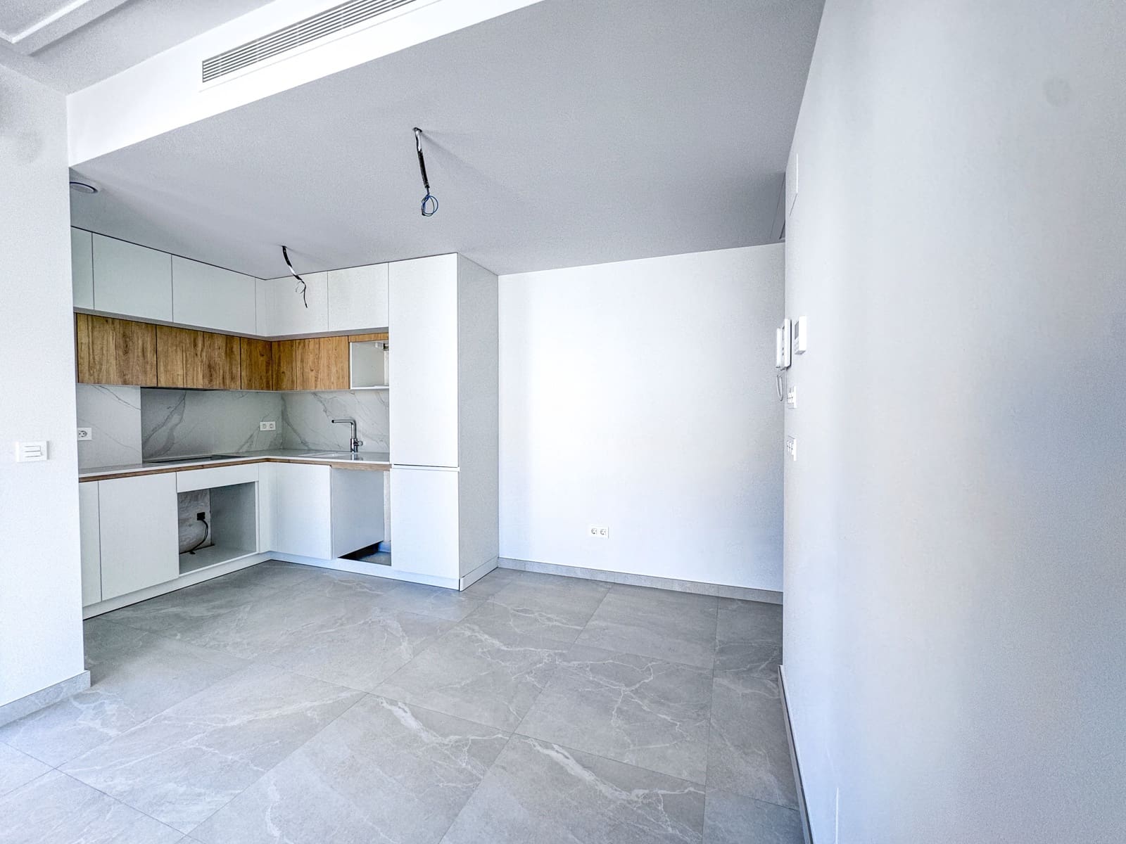 2 soveværelse Lejlighed til salg i Torrevieja med swimmingpool - € 265.000 (Ref: 9987560)
