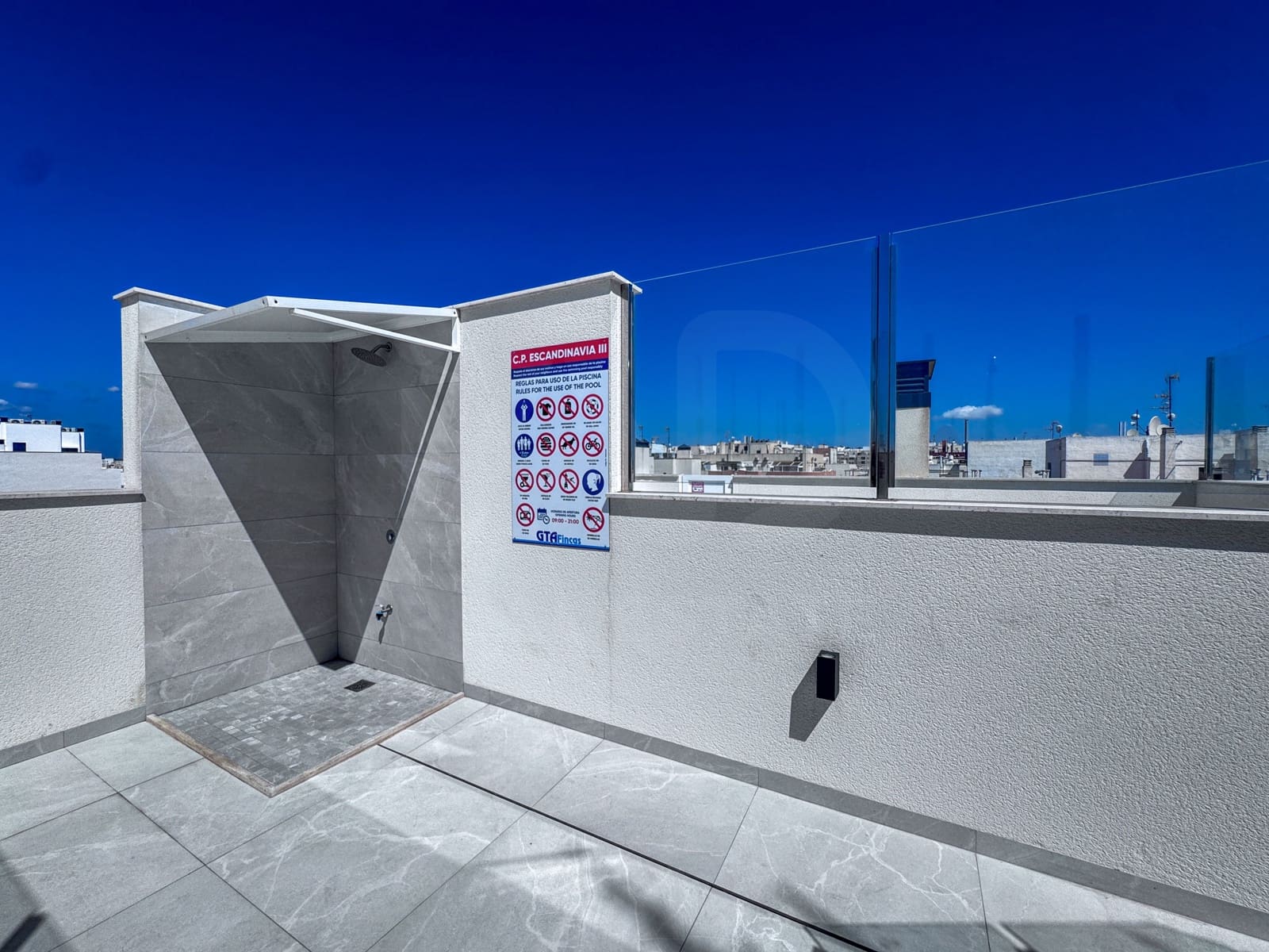 2 soveværelse Lejlighed til salg i Torrevieja med swimmingpool - € 265.000 (Ref: 9987560)