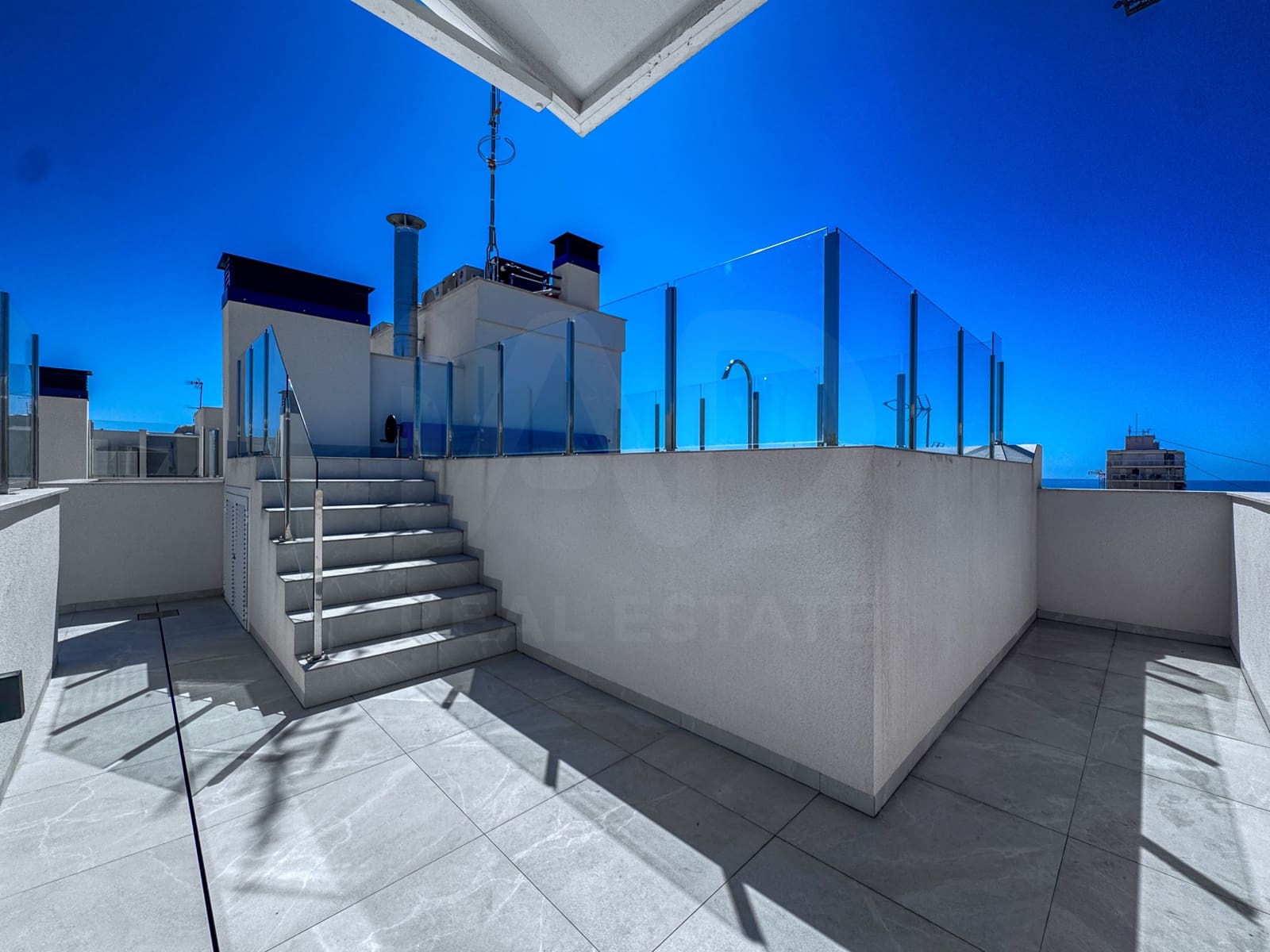 2 soveværelse Lejlighed til salg i Torrevieja med swimmingpool - € 265.000 (Ref: 9987560)