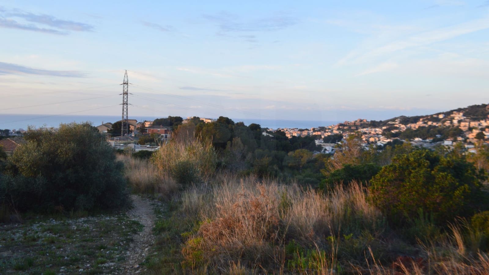Ubebygd land til salgs i Tarragona by - € 10 000 (Ref: 9987566)