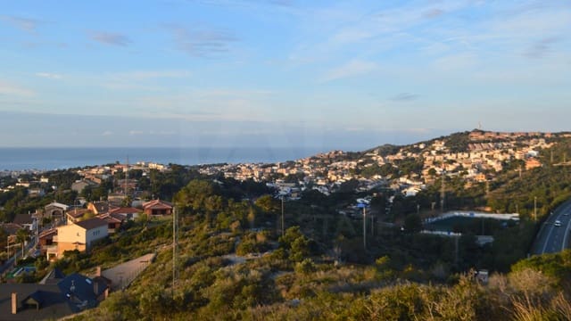 Ubebygd land til salgs i Tarragona by - € 10 000 (Ref: 9987566)