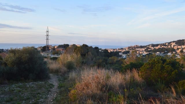 Ubebygd land til salgs i Tarragona by - € 10 000 (Ref: 9987566)