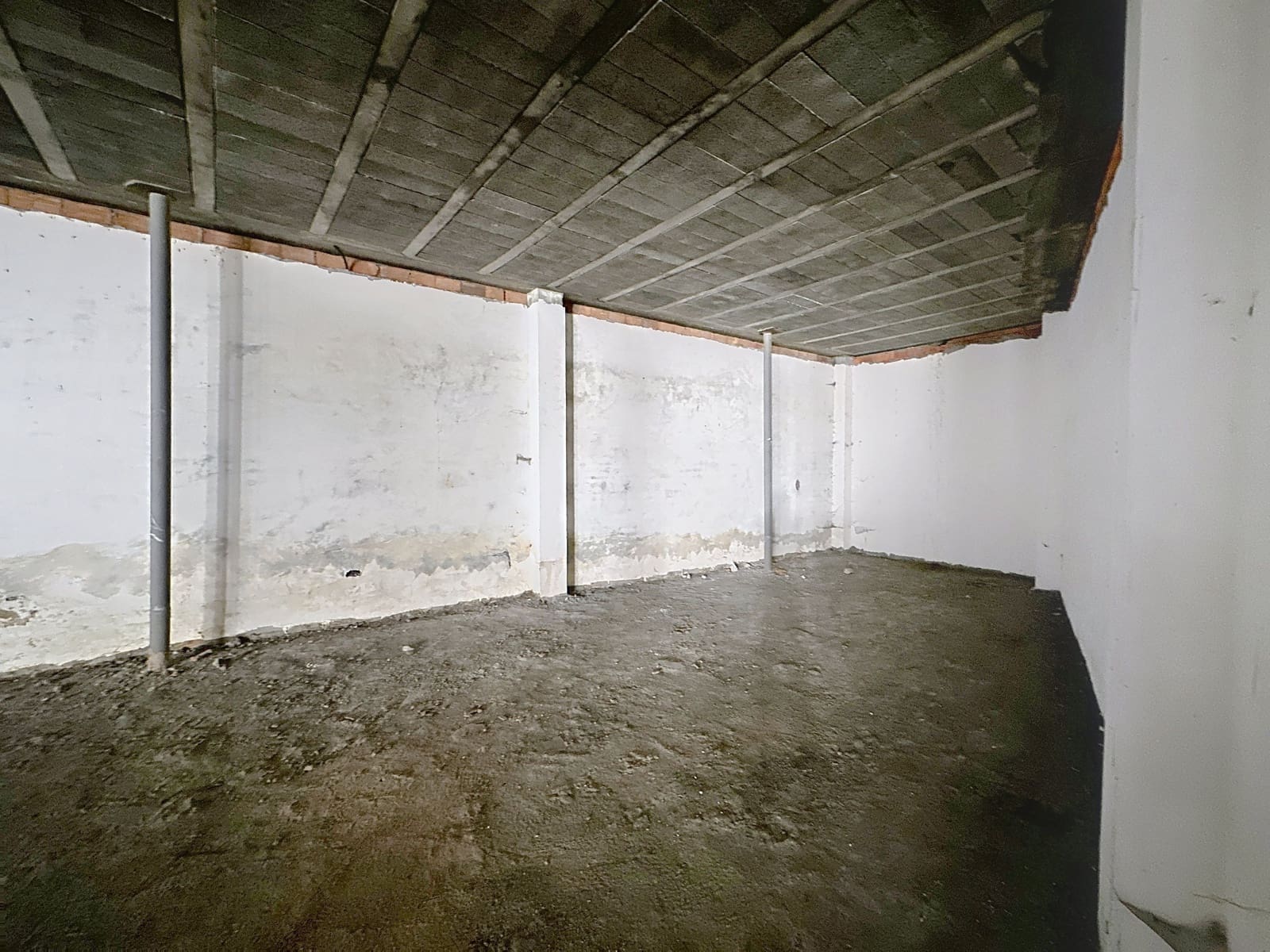 Commercieel te koop in Pontevedra stad - € 119.000 (Ref: 9987567)