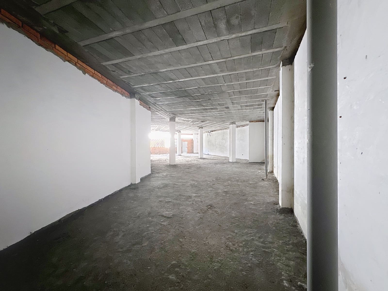 Commercieel te koop in Pontevedra stad - € 119.000 (Ref: 9987567)