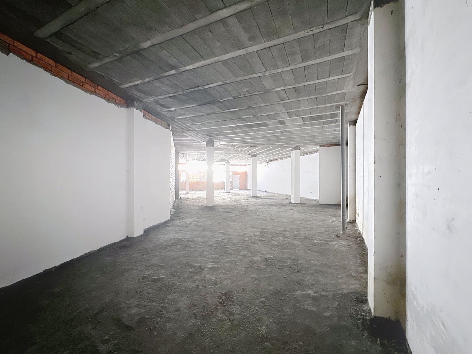 Commercieel te koop in Pontevedra stad - € 119.000 (Ref: 9987567)
