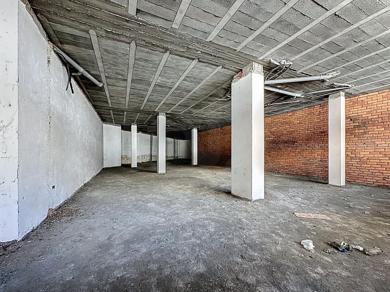 Commercieel te koop in Pontevedra stad - € 119.000 (Ref: 9987567)