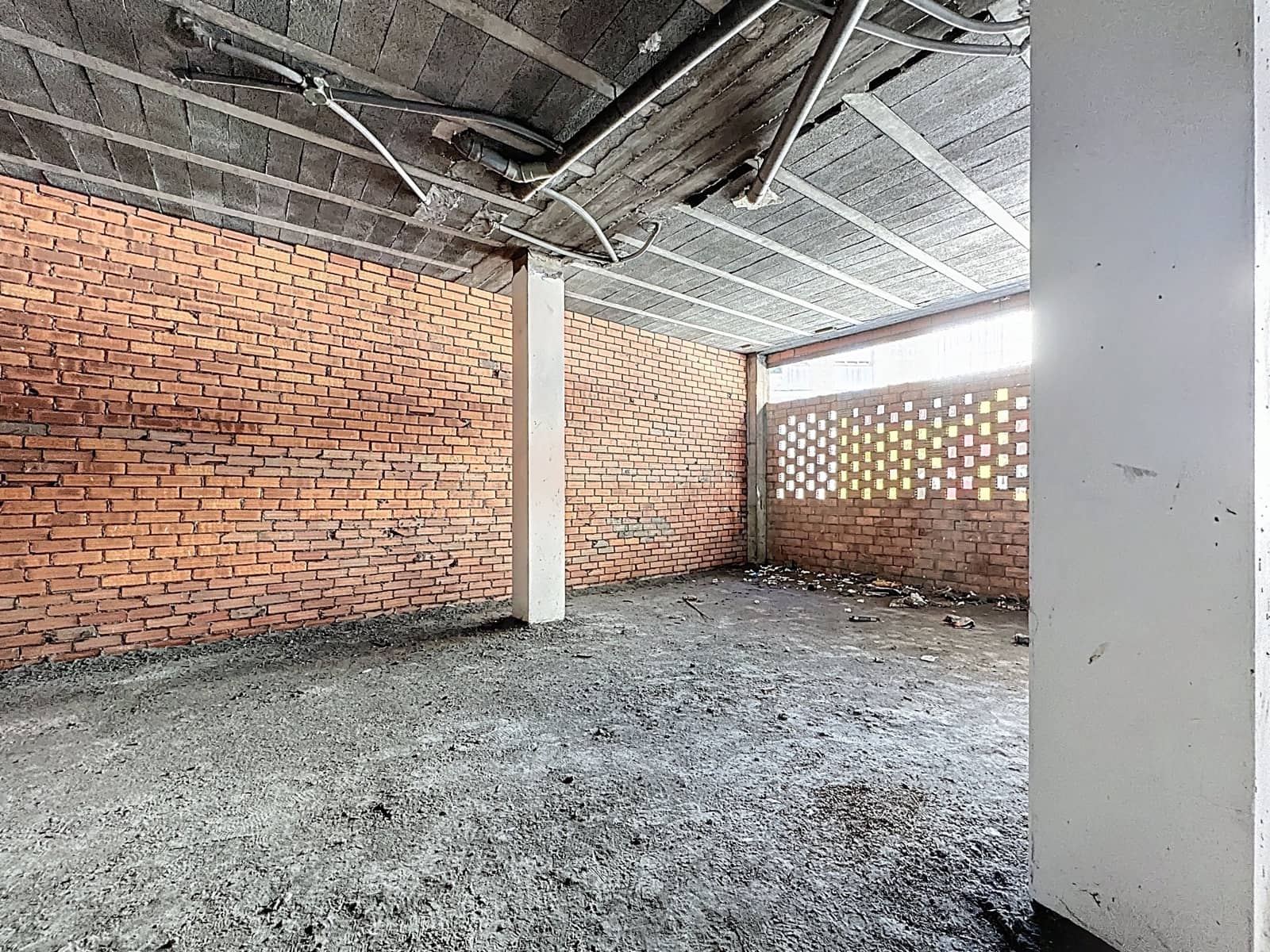 Commercieel te koop in Pontevedra stad - € 119.000 (Ref: 9987567)