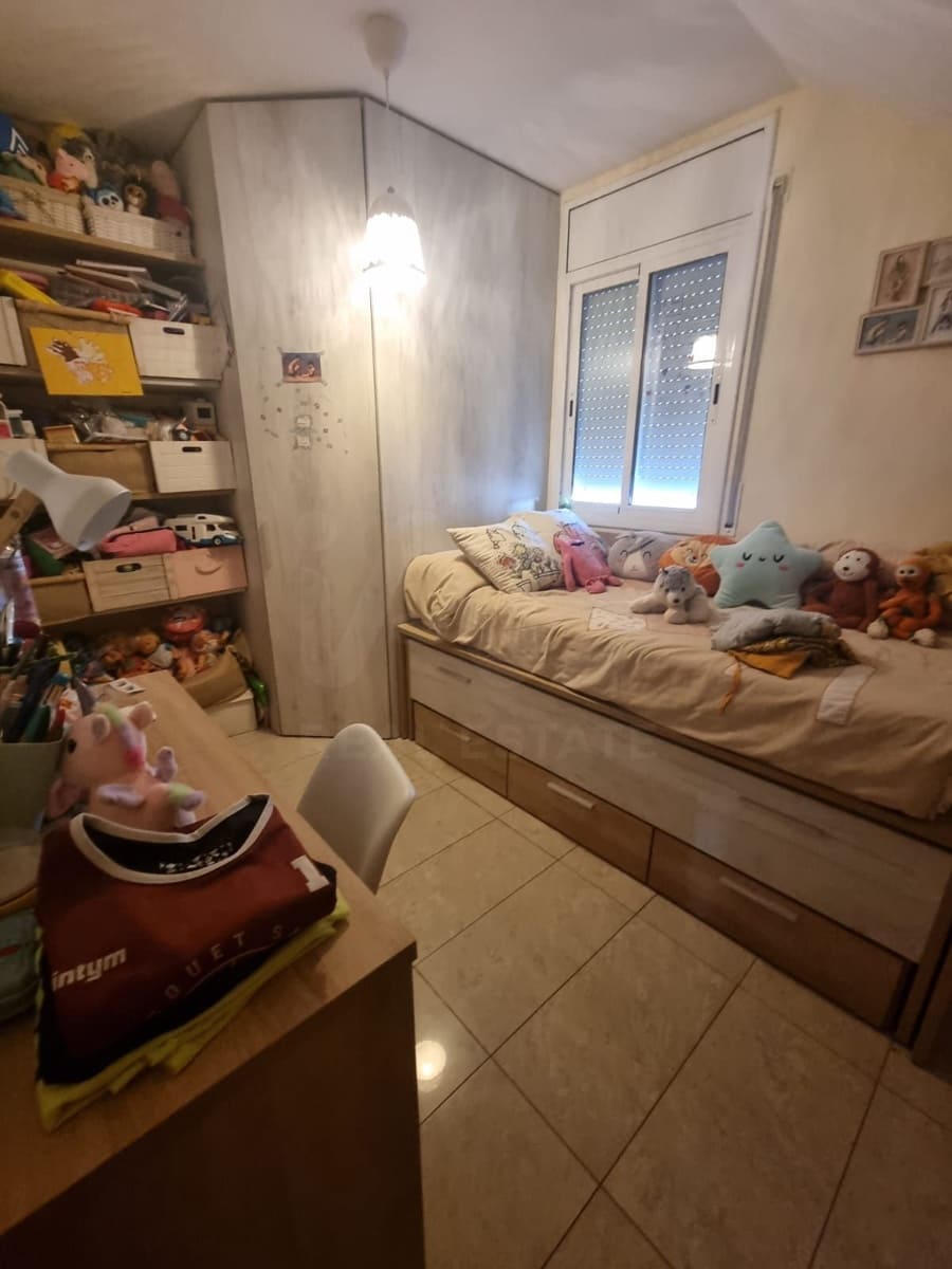 3 sovrum Lägenhet till salu i Barcelona stad med garage - 261 900 € (Ref: 9987568)