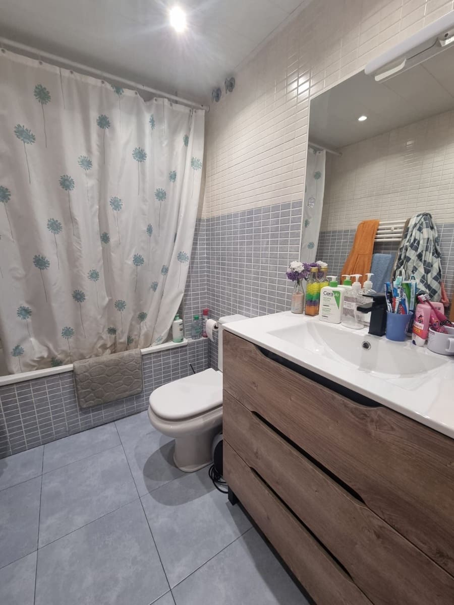 3 sovrum Lägenhet till salu i Barcelona stad med garage - 261 900 € (Ref: 9987568)