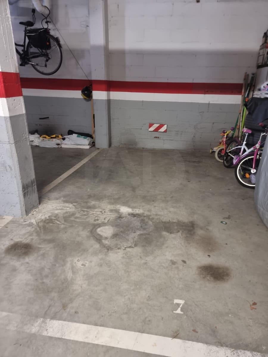 3 sovrum Lägenhet till salu i Barcelona stad med garage - 261 900 € (Ref: 9987568)