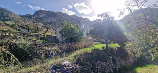 Ubebygd land til salgs i Tarragona by - € 65 000 (Ref: 9987569)
