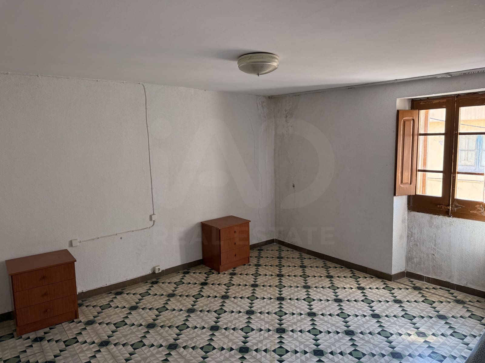6 makuuhuone Kaupallinen myytävänä paikassa Tarragona kaupunki - 169 000 € (Ref: 9987570)