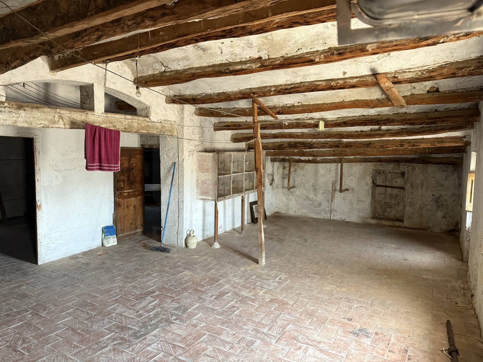 6 makuuhuone Kaupallinen myytävänä paikassa Tarragona kaupunki - 169 000 € (Ref: 9987570)