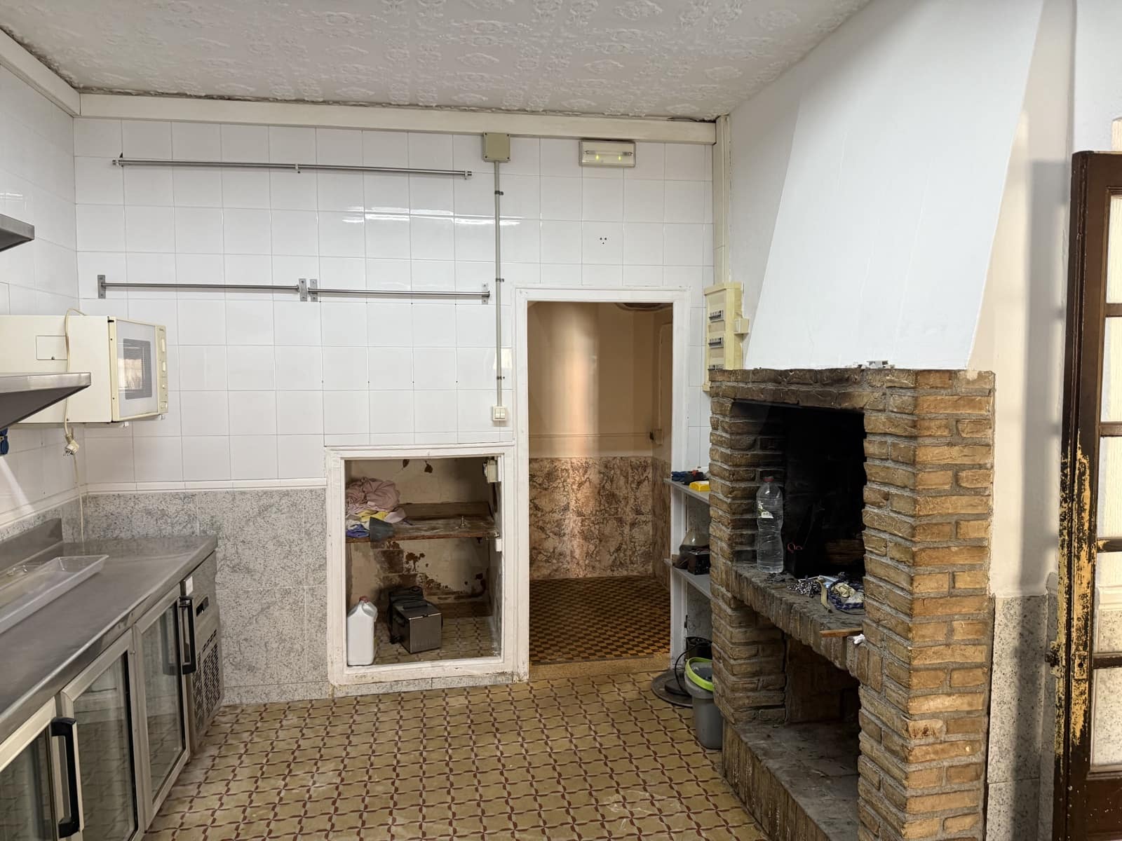 6 makuuhuone Kaupallinen myytävänä paikassa Tarragona kaupunki - 169 000 € (Ref: 9987570)