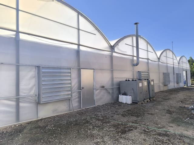 Ubebygd land til salgs i Tarragona by - € 750 000 (Ref: 9987571)