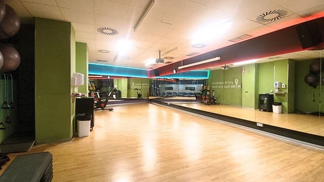 2 soveværelse Erhverv til salg i Bilbao - € 1.499.000 (Ref: 9987572)