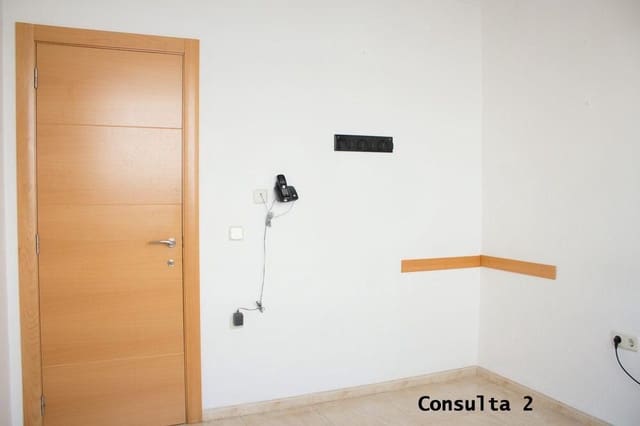 8 soveværelse Erhverv til salg i Canet d'En Berenguer - € 149.000 (Ref: 9987573)