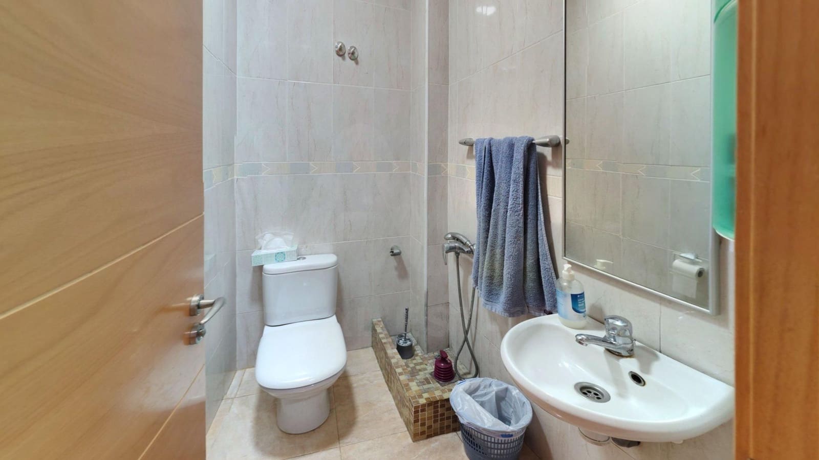 8 bedroom Commercial for sale in Canet d'En Berenguer - € 149,000 (Ref: 9987573)