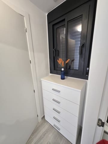 2 soveværelse Lejlighed til salg i Alicante by med swimmingpool garage - € 278.000 (Ref: 9987577)
