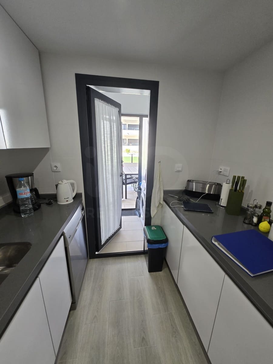 2 soveværelse Lejlighed til salg i Alicante by med swimmingpool garage - € 278.000 (Ref: 9987577)