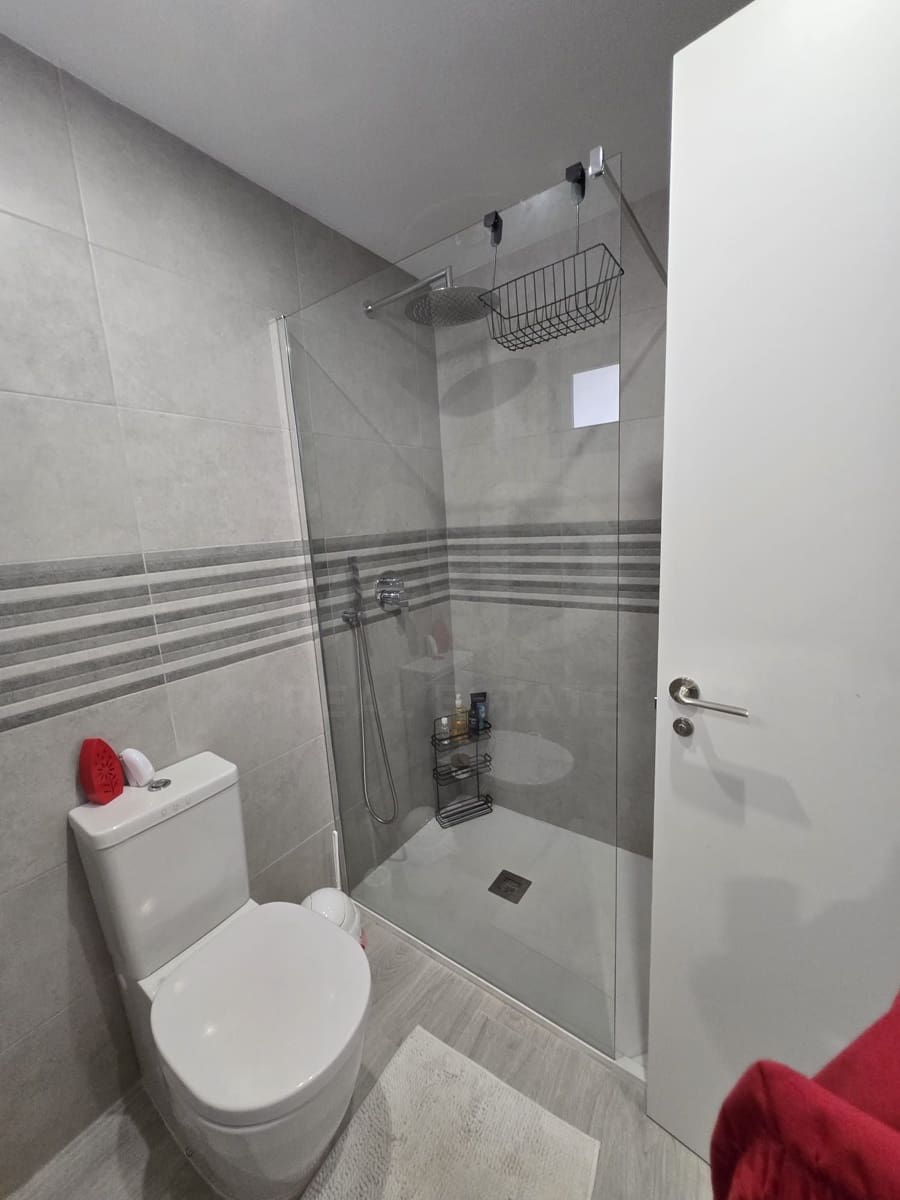 2 soveværelse Lejlighed til salg i Alicante by med swimmingpool garage - € 278.000 (Ref: 9987577)