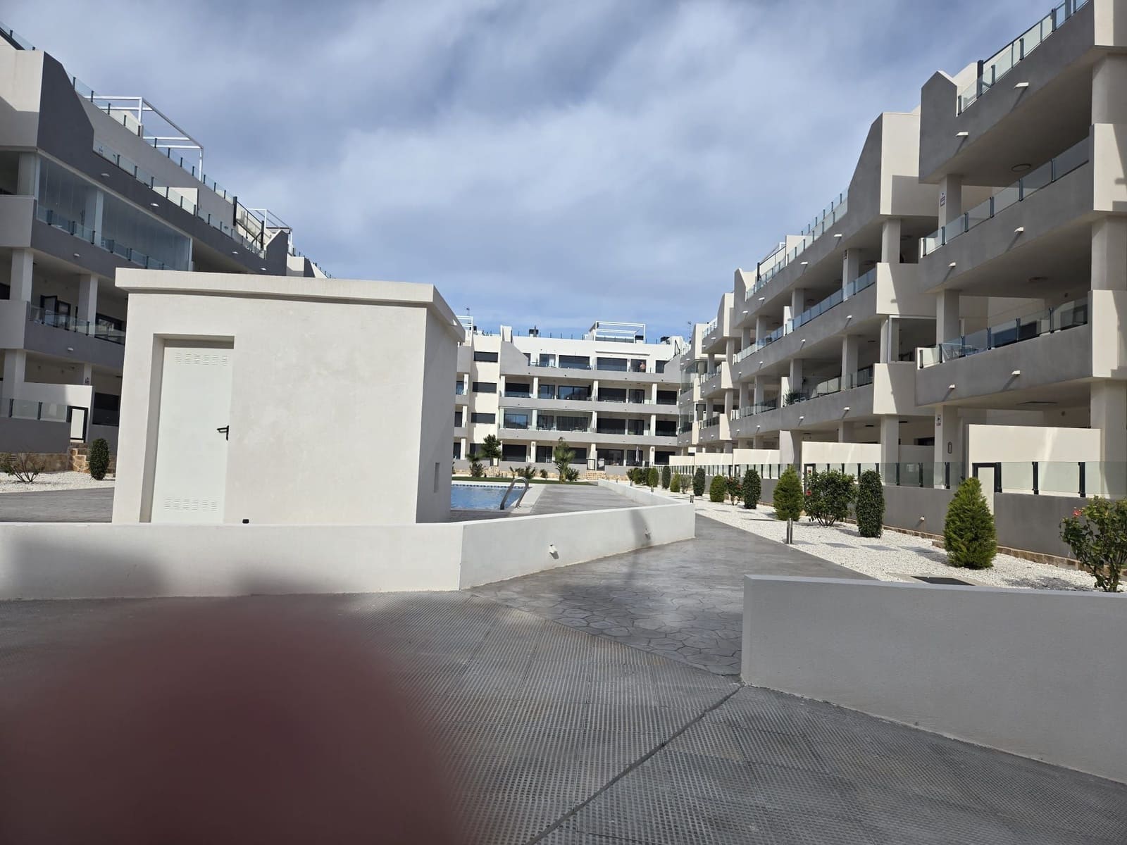 2 soveværelse Lejlighed til salg i Alicante by med swimmingpool garage - € 278.000 (Ref: 9987577)