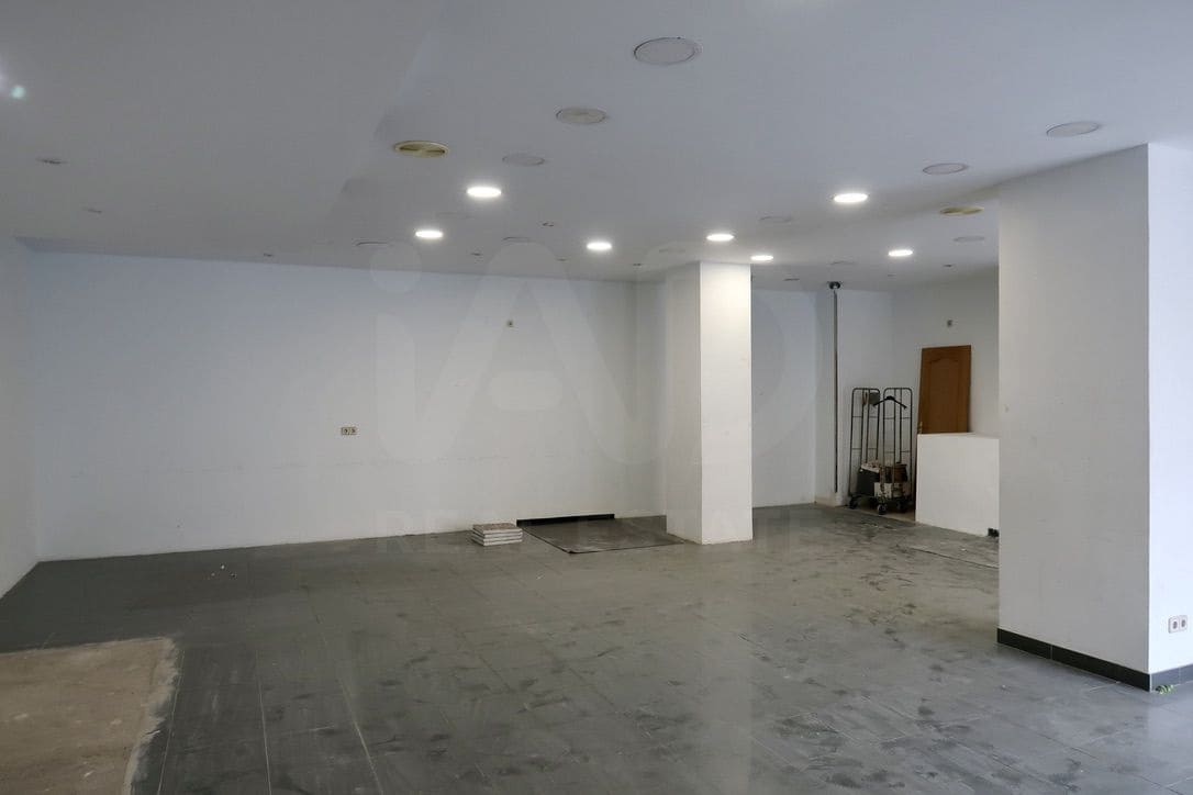 Erhverv til salg i Madrid by - € 1.050.000 (Ref: 9987578)