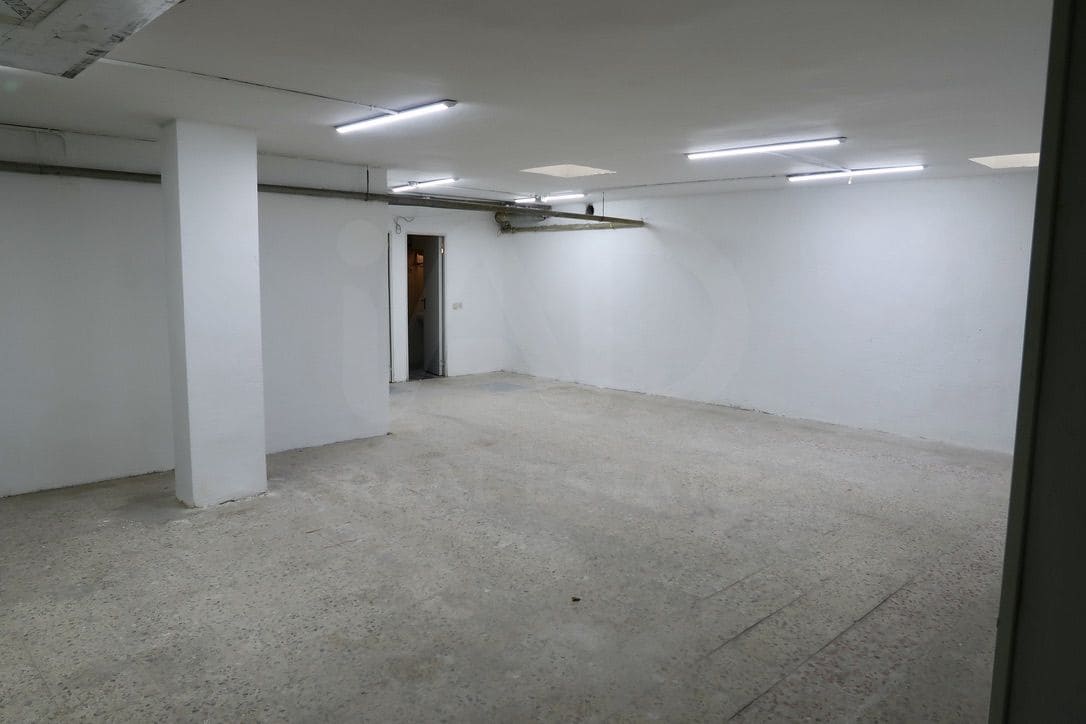 Erhverv til salg i Madrid by - € 1.050.000 (Ref: 9987578)