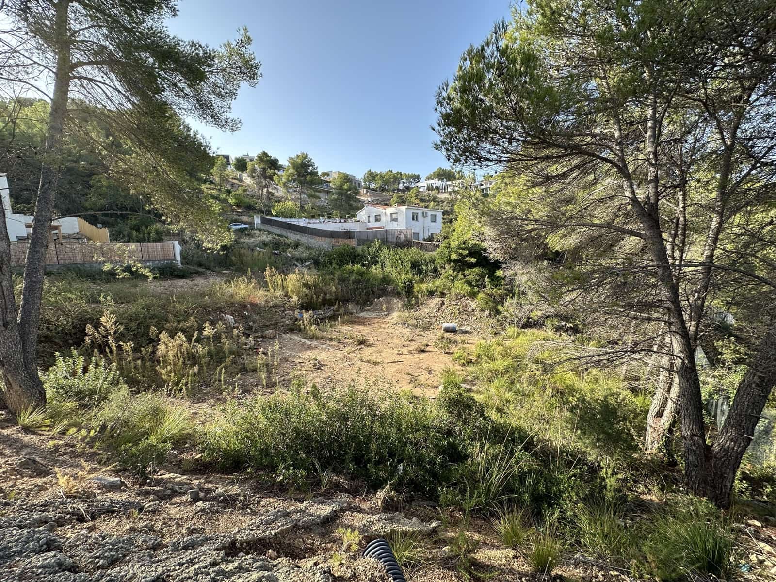 Rakentamaton maa myytävänä paikassa Barcelona kaupunki - 165 000 € (Ref: 9987579)