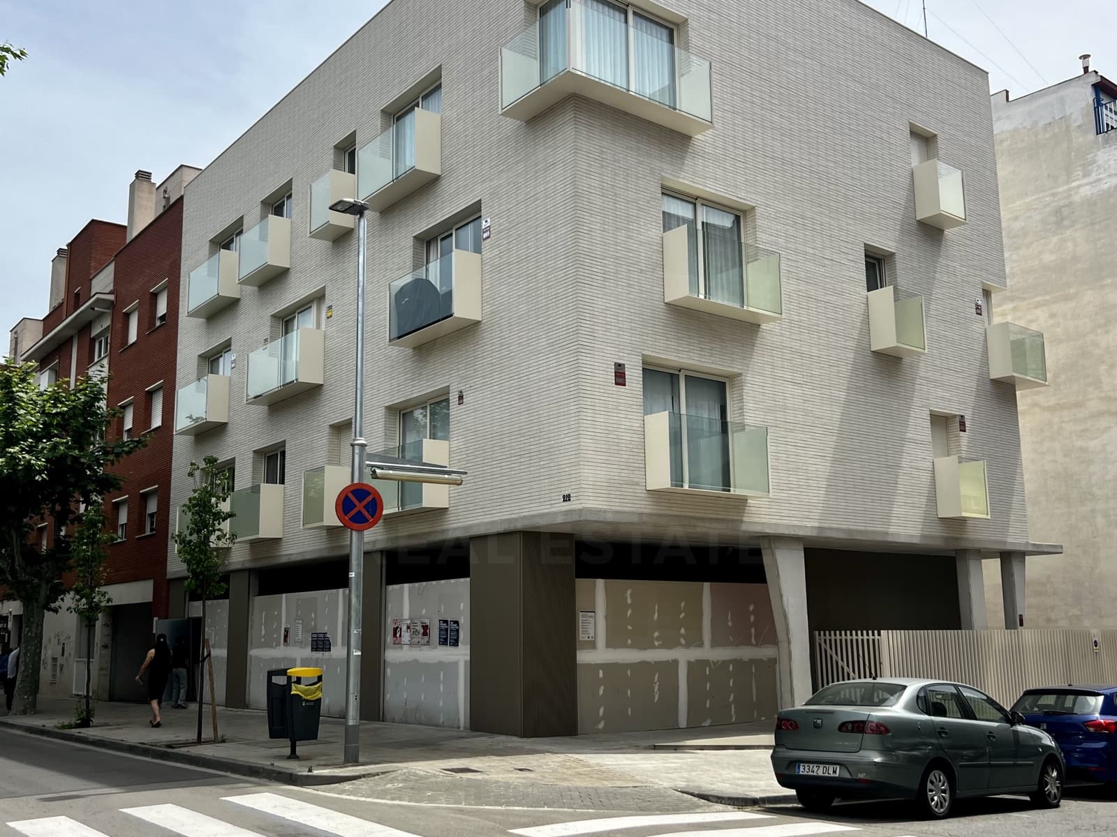 Erhverv til salg i Barcelona by - € 340.000 (Ref: 9987580)