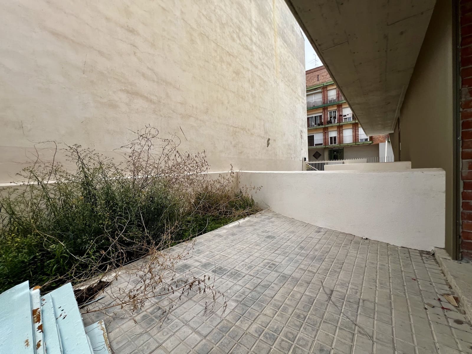 Erhverv til salg i Barcelona by - € 340.000 (Ref: 9987580)
