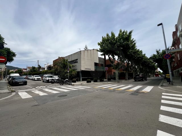 Local Commercial à vendre à Premià de Mar - 340 000 € (Ref: 9987580)