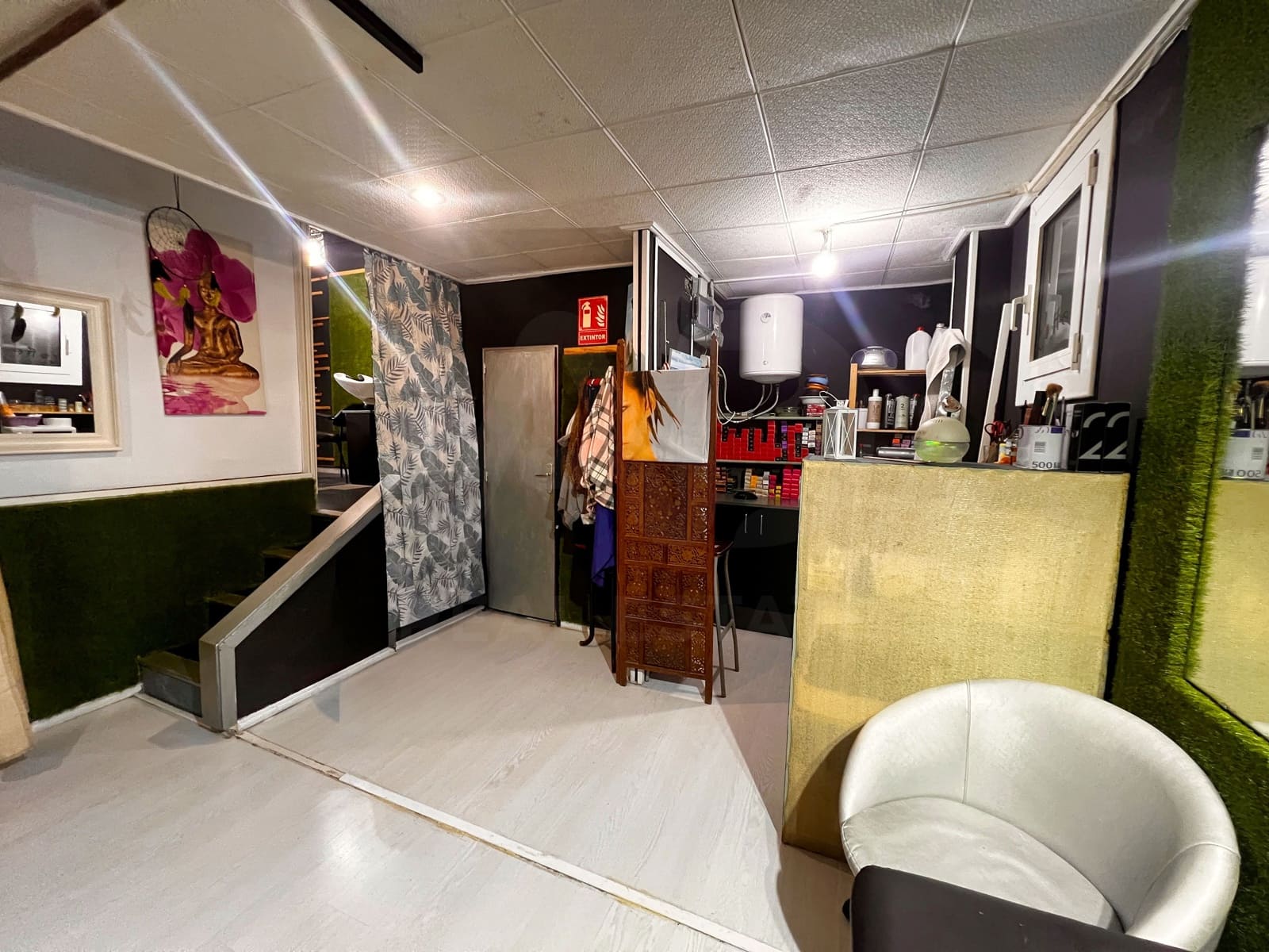 Local Comercial de 4 habitaciones en Barcelona ciudad en venta - 50.000 € (Ref: 9987582)