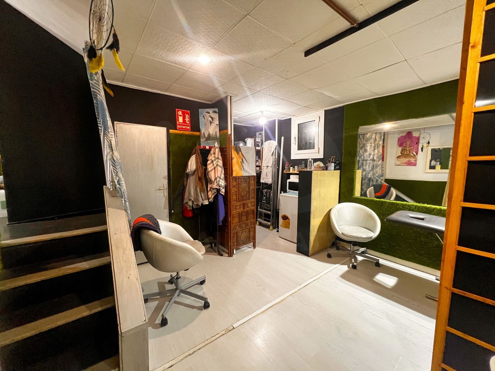 Local Comercial de 4 habitaciones en Barcelona ciudad en venta - 50.000 € (Ref: 9987582)