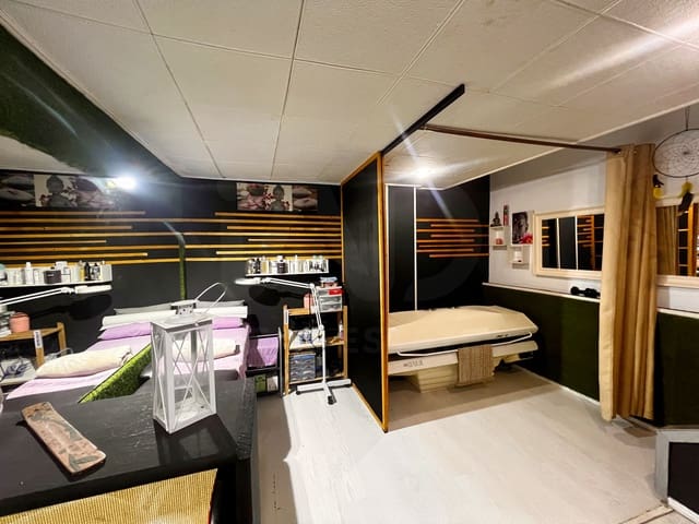 4 slaapkamer Commercieel te koop in Vallirana - € 60.000 (Ref: 9987582)