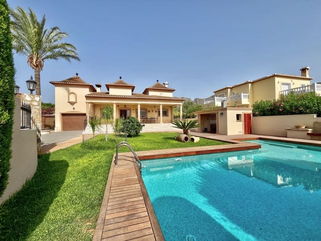 3 slaapkamer Villa te koop in Beniarbeig met zwembad garage - € 750.000 (Ref: 9987583)