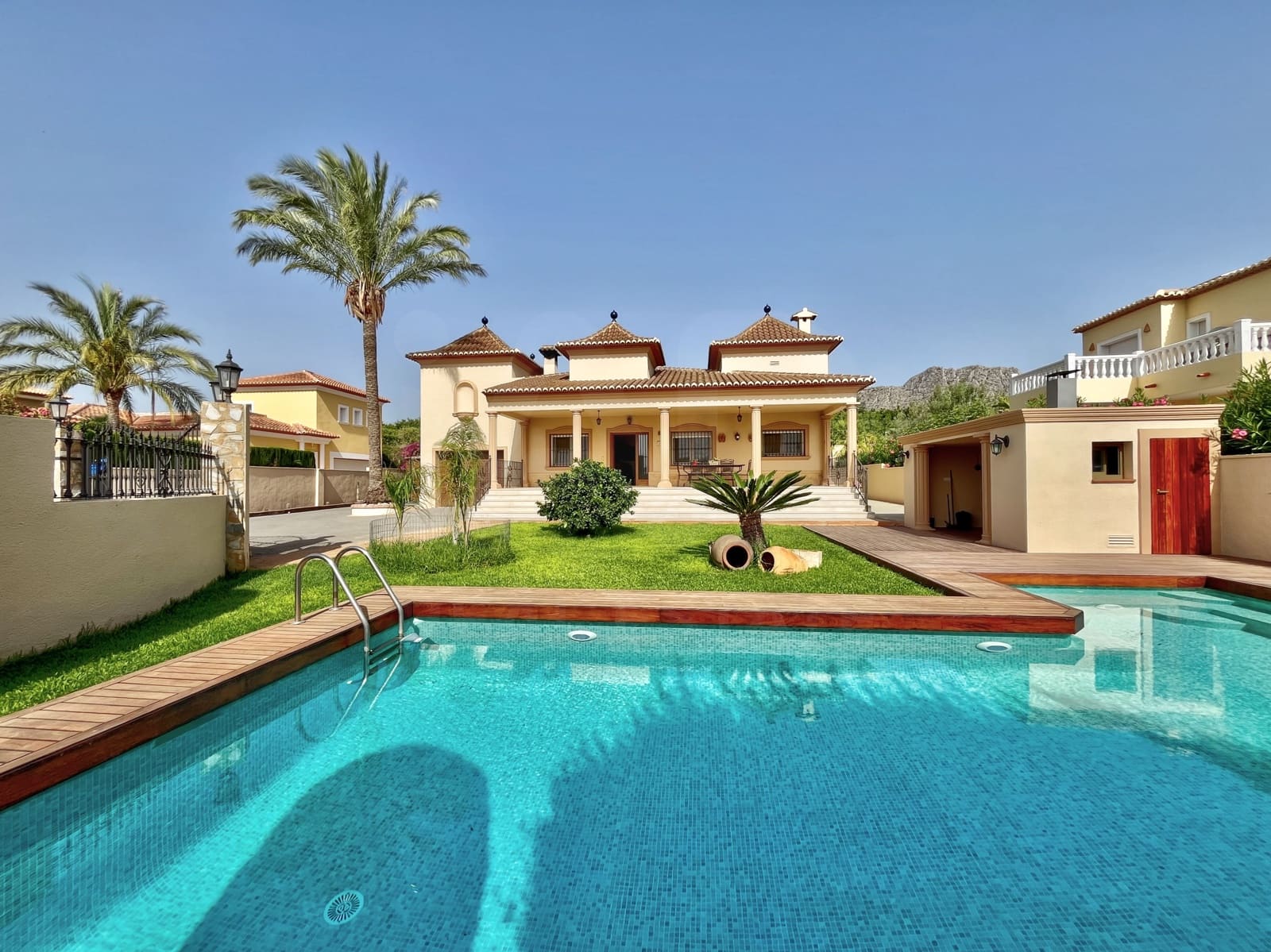 3 slaapkamer Villa te koop in Beniarbeig met zwembad garage - € 750.000 (Ref: 9987583)
