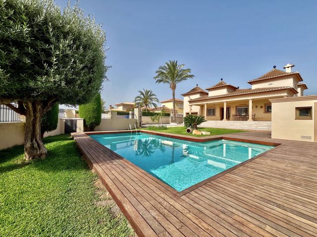 3 slaapkamer Villa te koop in Beniarbeig met zwembad garage - € 750.000 (Ref: 9987583)