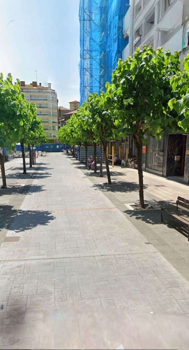 Comercial para venda em Donostia-San Sebastian - 265 000 € (Ref: 9987584)