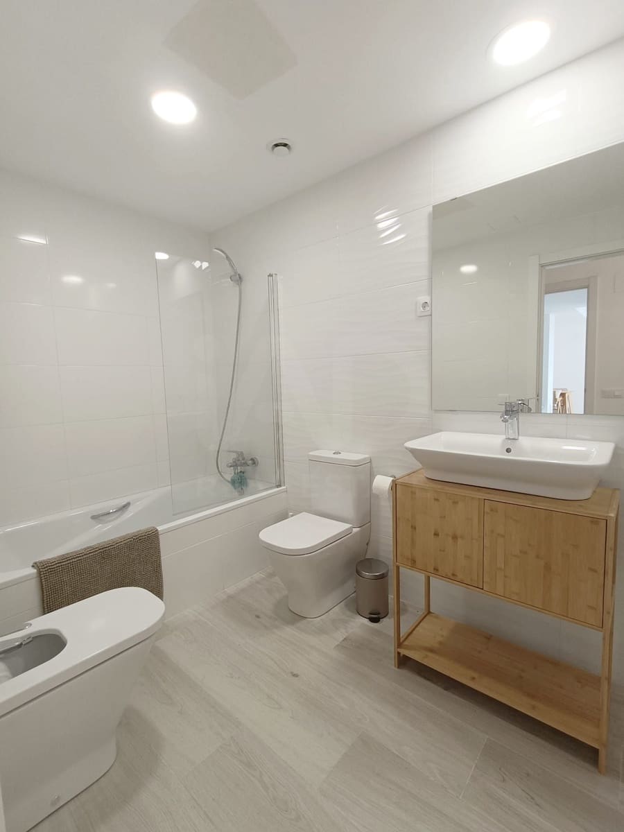 Apartamento de 2 habitaciones en Tarragona ciudad en venta - 250.000 € (Ref: 9987585)
