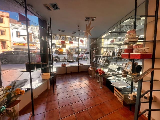 Kommersiell til leie i Barcelona by - € 968 (Ref: 9987588)
