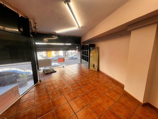Kommersiell til leie i Barcelona by - € 968 (Ref: 9987588)
