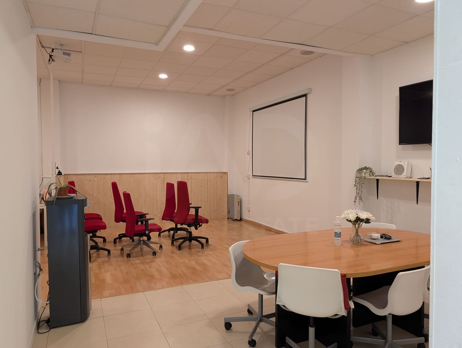 6 Zimmer Gewerbe zu verkaufen in Barcelona Stadt - 148.000 € (Ref: 9987589)