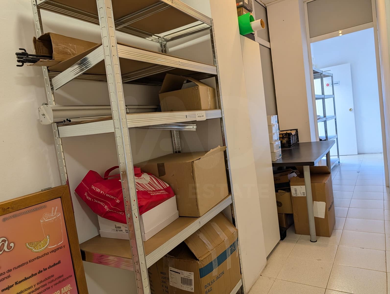 6 Zimmer Gewerbe zu verkaufen in Barcelona Stadt - 148.000 € (Ref: 9987589)