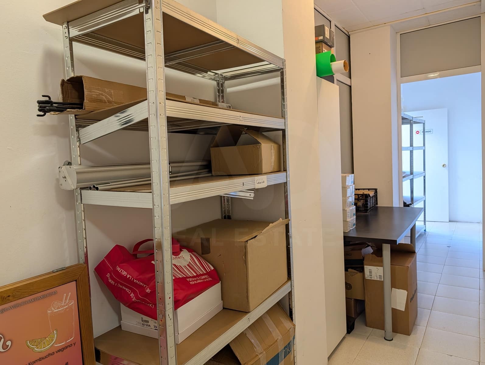 6 Zimmer Gewerbe zu verkaufen in Barcelona Stadt - 148.000 € (Ref: 9987589)