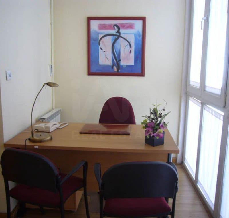 10 soverom Kommersiell til leie i Valladolid by - € 385 (Ref: 9987591)