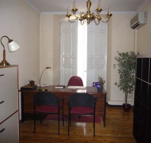 10 slaapkamer Commercieel te huur in Valladolid stad - € 385 (Ref: 9987591)